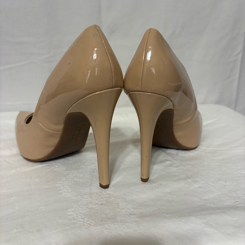 NWT Jessica Simpson Parisah Platform Pumps in a nude patent leather finish - Picture 4 of 11